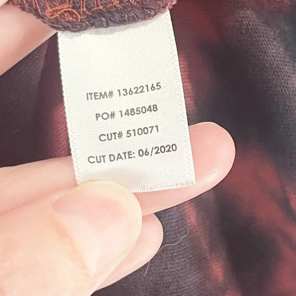 Torrid Black & Red Tie Dye Friday the 13th Short Sleeve Graphic Tee Women's 1X - Picture 5 of 5